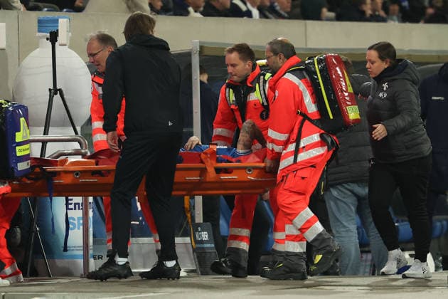 2025 03 21 xjfx Soccer 2 Bundesliga SV Darmstadt 98 FC Schalke 04 v l , Luca Marseiler SV Darmstadt 98 is carried out injured DFL DFB REGULATIONS PROHIBIT ANY USE OF PHOTOGRAPHS as IMAGE SEQUENCES and or QUASI VIDEO Copyright: JoaquimxFerreira