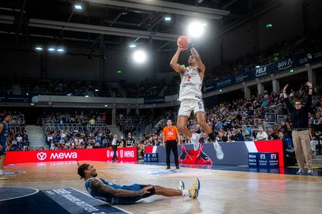 Game action with Ibrahim Watson Boye 2 BMA365 Bamberg Baskets , Carlo Finetti 999 MLP Academics Heidelberg , Erol Ersek 11 MLP Academics Heidelberg and Kevin Gerwin 490 MLP Academics Heidelberg easyCredit BBL MLP Academics Heidelberg - Bamberg Baskets Copyright: xSpeedshotx