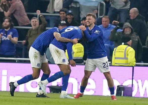 Liverpool, England, 21st March 2026. Beto of Everton (C) celebrates after scoring with Kiernan Dewsbury-Hall of Everton (R) during the Everton vs Chelsea Premier League match at Hill Dickinson Stadium, Liverpool. Picture credit should read: Andrew Yates Sportimage EDITORIAL USE ONLY. No use with unauthorised audio, video, data, fixture lists, club league logos or live services. Online in-match use limited to 120 images, no video emulation. No use in betting, games or single club league player publications. SPI_040_AY_EVERTON_CHELSEA SPI-4630-0039