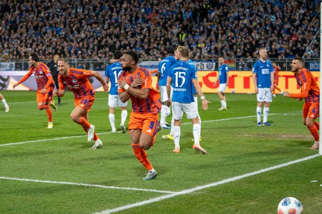 2 Bundesliga SV Darmstadt 98 vs FC Schalke 04, Merck Stadion am Böllenfalltor, 21 03 2026 Goal to 0 1 for FC Schalke 04 by Moussa Sylla FC Schalke 04, 9 Goal scorer, goal and goal celebration 2 Bundesliga SV Darmstadt 98 vs FC Schalke 04, Merck Stadion am Böllenfalltor, 21 03 2026 DFB DFL REGULATIONS PROHIBIT ANY USE OF PHOTOGRAPHS AS IMAGE SEQUENCES AND OR QUASI VIDEO Copyright: xBEAUTILUSxSPORTS Hillx