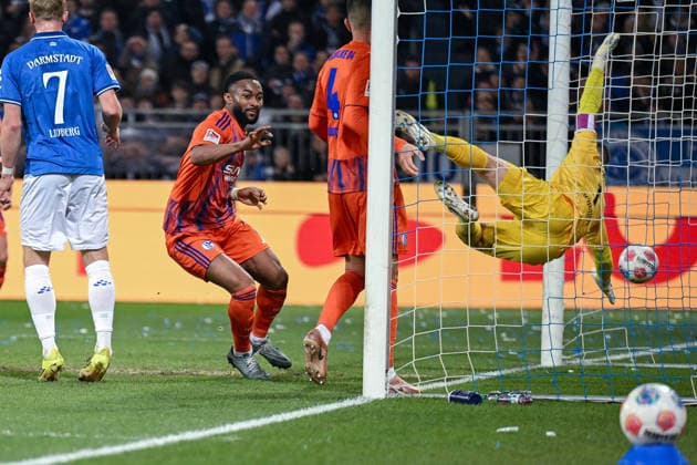 21 03 2026, Soccer, 2 Bundesliga, Season 2025 2026, Matchday 26, SV Darmstadt 98 FC Schalke 04, Moussa Sylla FC Schalke 04 scores the goal to 0 1, xRHR PHOTO YYx Copyright: KROEGER RHR-FOTOx RHR-FOTO YY