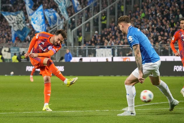 Germany Soccer 2 Bundesliga 2025 26, 27 Matchday SV Darmstadt 98 vs FC Schalke 04 Merck Stadion am Böllenfalltor Kenan Karaman Schalke 04, 19 shoots on goal Copyright: xLennxLübbersx