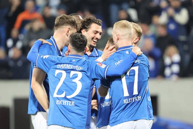 21 03 2026, xtvx, Fußball 2 Bundesliga, SV Darmstadt 98 FC Schalke 04 v l Goal scored, Tor zum 1 0 Fabian Nuernberger SV Darmstadt 98 Torjubel, Goal celebration, celebrate the goal, celebrates scoring goal was disallowed after VAR DFL DFB REGULATIONS PROHIBIT ANY USE OF PHOTOGRAPHS as IMAGE SEQUENCES and or QUASI VIDEO Darmstadt
