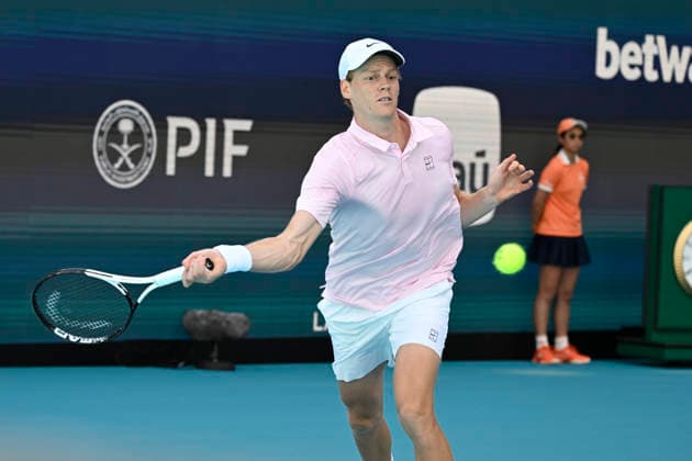 March 21, 2026, Miami Gardens, Florida, USA: Jannik Sinner (ITA) plays in 2nd round MenÃ¢â‚¬â ¢s Singles match at the Miami Open on March 21, 2026, at Hard Rock Stadium in Miami Gardens, Florida. 2026 Miami Open, Miami Gardens, USA - 21 Mar 2026  - ZUMAsd3_ 20260321_znp_sd3_006 Copyright: xMichelexEvexSandbergx