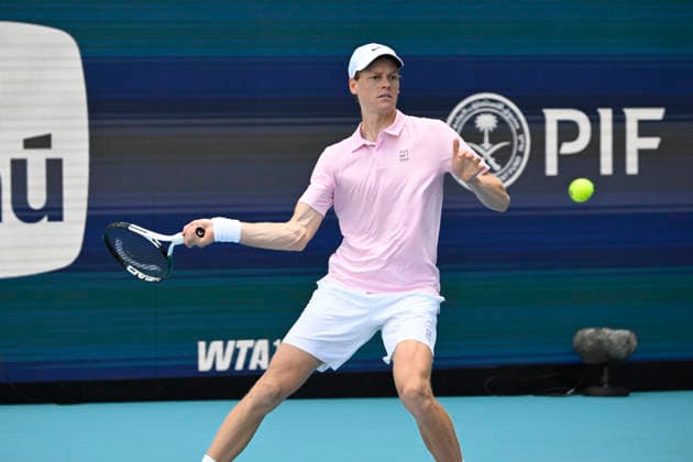 March 21, 2026, Miami Gardens, Florida, USA: Jannik Sinner (ITA) plays in 2nd round MenÃ¢â‚¬â ¢s Singles match at the Miami Open on March 21, 2026, at Hard Rock Stadium in Miami Gardens, Florida. 2026 Miami Open, Miami Gardens, USA - 21 Mar 2026  - ZUMAsd3_ 20260321_znp_sd3_034 Copyright: xMichelexEvexSandbergx