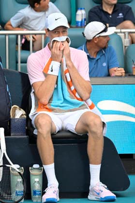 March 21, 2026, Miami Gardens, Florida, USA: Jannik Sinner (ITA) plays in 2nd round MenÃ¢â‚¬â ¢s Singles match at the Miami Open on March 21, 2026, at Hard Rock Stadium in Miami Gardens, Florida. Miami Gardens USA - ZUMAsd3_ 20260321_znp_sd3_032 Copyright: xMichelexEvexSandbergx