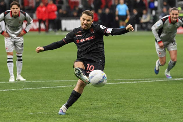 AC Milan vs Torino FC Italy, Milan, 2026 03 21: Nikola Vlasic (Torino FC) scores by penalty kick the 2-3 goal at 83 during soccer game AC Milan vs Torino FC, Serie A Enilive 2025-2026 day 30 at San Siro Stadium Milan Lombardy Italy Copyright: xFabrizioxAndreaxBertanix