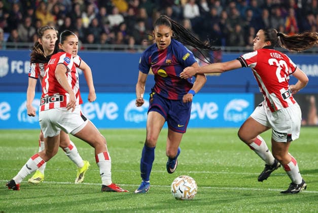 FC Barcelona, Barca Femeni v Athletic Club Femenino - Liga F Moeve Naia Landaluze, Eider Arana, and Salma Paralluelo play during the match between FC Barcelona Femeni and Athletic Club Femenino, corresponding to week 23 of the Liga F Moeve, at the Johan Cruyff Stadium in Barcelona, Spain, on March 21, 2026. Barcelona Barcelona Spain  Copyright: xUrbanandsportx originalFilename:urbanandsport-fcbarcel260321_npIrt.jpg