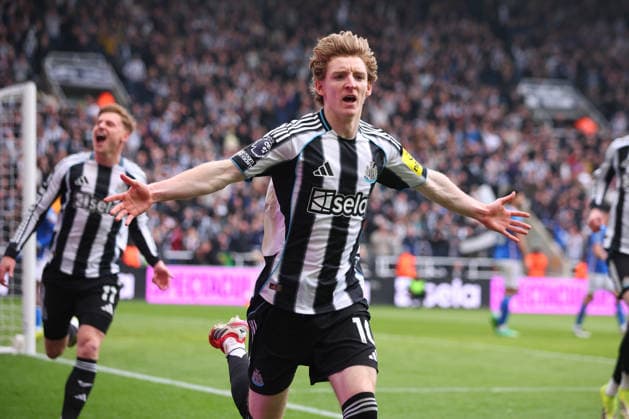 Football, Newcastle United, Anthony Gordon in dialogue with FC Bayern Munich - Archive pictures