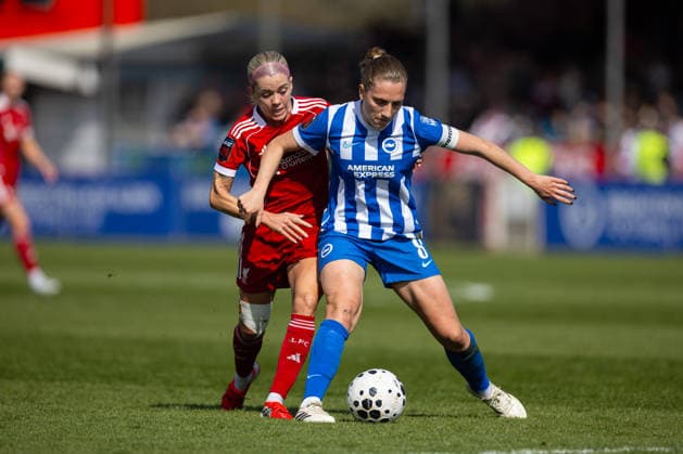 Football - FA Women™s Super League - Brighton & Hove Albion FC Women v Liverpool FC Women CRAWLEY, ENGLAND - Sunday, March 22, 2026: Liverpool s Denise O Sullivan challenges Brighton & Hove Albion s captain Maisie Symonds (R) during the FA Women™s Super League match between Brighton & Hove Albion FC Women and Liverpool FC Women at Broadfield Stadium. (Photo by David Rawcliffe Propaganda) CRAWLEY Broadfield Stadium WEST SUSSEX ENGLAND  Copyright: xPropagandax P2026-03-22-Brighton_W_Liverpool_W-116