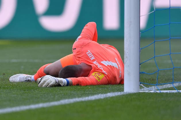 Soccer 2 Bundesliga 27 Matchday VfL Bochum Holstein Kiel on 22 02 2026 at Vonovia Ruhrstadion in Bochum Timon Weiner Kiel injured on the ground DFL regulations prohibit any use of photographs as image sequences and or quasi video xRx