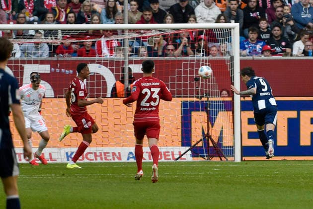 Dawid Kownacki BSC 9 scores the goal for 1 3 22 03 2026 ¢ Soccer ¢ Fortuna Duesseldorf vs Hertha BSC, Merkur Spiel Arena, Duesseldorf, DFB DFL REGULATIONS PROHIBIT ANY USE OF PHOTOGRAPHS AS IMAGE SEQUENCES AND OR QUASI VIDE Copyright: xpepphotox xSaschaxWeizx pep00321, pep_20260322_hm_43327