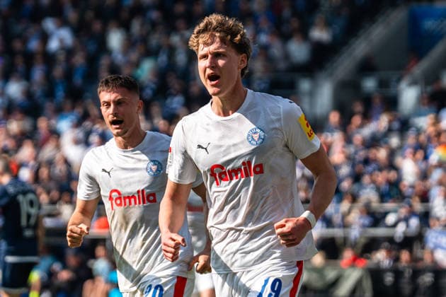 Germany 2 Bundesliga 2025 2026 Matchday 27, VfL Bochum vs Holstein Kiel Sunday, 22 03 2026 Vonovia Ruhr Stadion, North Rhine-Westphalia Goal for 1 2 by Phil Harres Holstein Kiel, 19 Cheers Joy Emotions Goal celebration Copyright: xCelinaxLeiersx