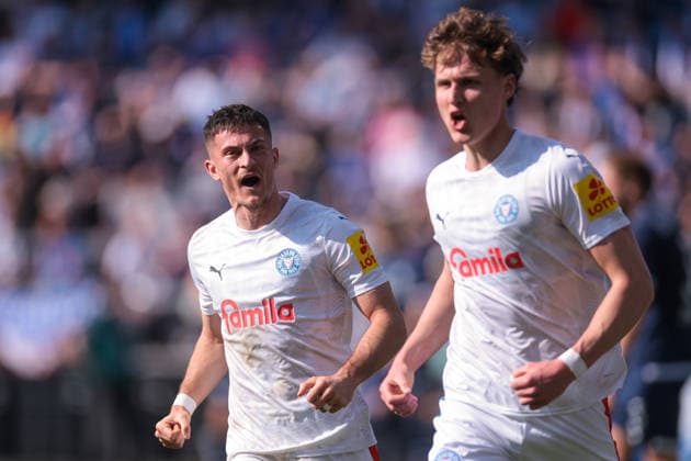 22 03 2026, Soccer, 2 Bundesliga, Matchday 27, VfL Bochum 1848 Holstein Kiel v l Adrian Kapralik Holstein Kiel , Phil Harres Holstein Kiel celebrate the goal for 1 2 Bochum Vonovia Ruhrstadion NRW Germany xRHR PHOTO DEx Copyright: DennisxEwert RHR-FOTOx RHR-FOTO DE