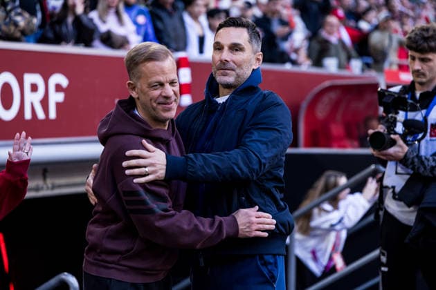 2 Soccer Bundesliga Fortuna Düsseldorf 1895 Hertha BSC Berlin 22 03 2026 Markus Anfang coach Fortuna Düsseldorf and Stefan Leitl coach Hertha BSC Berlin embrace before the start of the match 2 Soccer Bundesliga, Fortuna Düsseldorf 1895 Hertha BSC Berlin, Düsseldorf, Merkur Spiel Arena on 22 03 2026 DFL REGULATIONS PROHIBIT ANY USE OF PHOTOGRAPHS AS IMAGE SEQUENCES AND OR QUASI VIDEO Copyright: xBEAUTIFULxSPORTS Wunderlx