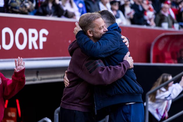 2 Soccer Bundesliga Fortuna Düsseldorf 1895 Hertha BSC Berlin 22 03 2026 Markus Anfang coach Fortuna Düsseldorf and Stefan Leitl coach Hertha BSC Berlin embrace before the start of the match 2 Soccer Bundesliga, Fortuna Düsseldorf 1895 Hertha BSC Berlin, Düsseldorf, Merkur Spiel Arena on 22 03 2026 DFL REGULATIONS PROHIBIT ANY USE OF PHOTOGRAPHS AS IMAGE SEQUENCES AND OR QUASI VIDEO Copyright: xBEAUTIFULxSPORTS Wunderlx