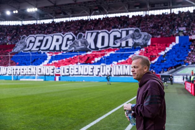 2 Soccer Bundesliga Fortuna Düsseldorf 1895 Hertha BSC Berlin 22 03 2026 Markus Anfang Coach Fortuna Düsseldorf , in the background the choreo of the Fortuna Düsseldorf fans in memory of Georg Koch 2 Soccer Bundesliga, Fortuna Düsseldorf 1895 Hertha BSC Berlin, Düsseldorf, Merkur Spiel Arena on 22 03 2026 DFL REGULATIONS PROHIBIT ANY USE OF PHOTOGRAPHS AS IMAGE SEQUENCES AND OR QUASI VIDEO Copyright: xBEAUTIFULxSPORTS Wunderlx