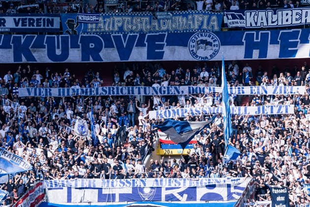 2 Soccer Bundesliga Fortuna Düsseldorf 1895 Hertha BSC Berlin 22 03 2026 Banner of the fans of Hertha BSC Berlin Four points of the compass, but only one goal Compass model now champions must ascend 2 Soccer Bundesliga, Fortuna Düsseldorf 1895 Hertha BSC Berlin, Düsseldorf, Merkur Spiel Arena on 22 03 2026 DFL REGULATIONS PROHIBIT ANY USE OF PHOTOGRAPHS AS IMAGE SEQUENCES AND OR QUASI VIDEO Copyright: xBEAUTIFULxSPORTS Wunderlx
