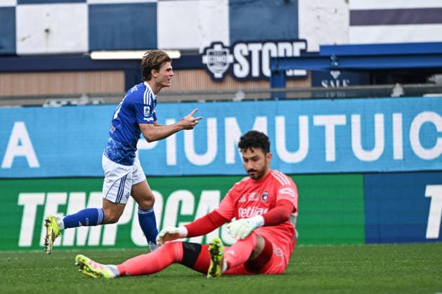 CALCIO - Serie A - Como 1907 vs Pisa SC Nico Paz of Calcio Como in action during the Italian Serie A football match between Calcio Como and Pisa Sporting Club on March 22, 2026 at the Giuseppe Senigallia stadium in Como, Italy Photo Tiziano Ballabio Como Italy  Copyright: xIPAxSport ABACAx
