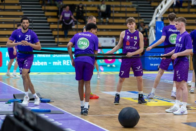 ProA, BG Goettingen vs Artland Dragons, Sparkassen Arena Goettingen 22 03 2026 ProA, Goettingen, Germany 22 03 2026 BG Goettingen during the warm up, Barmer ProA 2 Basketball Bundesliga, game of BG Goettingen vs Artland Dragons, Sparkassen Arena Goettingen Copyright: xBEAUTIFULxSPORTS Freudensteinx