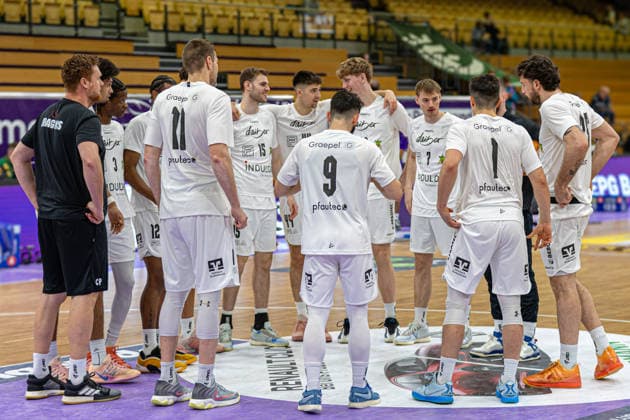 ProA, BG Goettingen vs Artland Dragons, Sparkassen Arena Goettingen 22 03 2026 ProA, Goettingen, Germany 22 03 2026 The Artland Dragons during the warm up, Barmer ProA 2 Basketball Bundesliga, game of BG Goettingen vs Artland Dragons, Sparkassen Arena Goettingen Copyright: xBEAUTIFULxSPORTS Freudensteinx