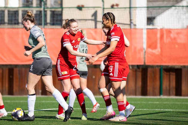 Regionalliga Nordost Frauen 1 FC Union Berlin II vs 1 FFV Erfurt Berlin 22 03 2026 Cheering, Hannah Kratz 24 1 FC Union Berlin II left and Carla Jenete Okoro 9 1 FC Union Berlin II right Regionalliga Nordost Frauen 1 FC Union Berlin II vs 1 FFV Erfurt Trainingszentrum Oberspree KR1 22 03 2026 Copyright: xBEAUTIFULxSPORTS Duehringx