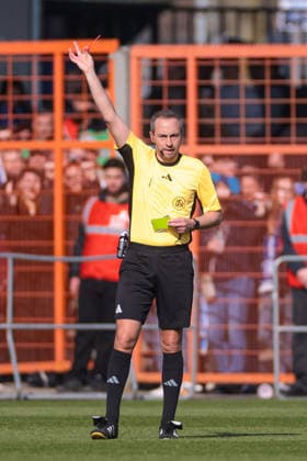 22 03 2026, Soccer, 2 Bundesliga, Matchday 27, VfL Bochum 1848 Holstein Kiel Referee Patrick Alt GER shows Matus Bero VfL Bochum 1848 the yellow-red card Bochum Vonovia Ruhrstadion NRW Germany xRHR PHOTO DEx Copyright: DennisxEwert RHR-FOTOx RHR-FOTO DE