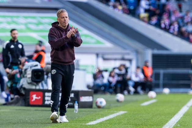 2 Soccer Bundesliga Fortuna Düsseldorf 1895 Hertha BSC Berlin 22 03 2026 Markus Anfang Coach Fortuna Düsseldorf applauds 2 Soccer Bundesliga, Fortuna Düsseldorf 1895 Hertha BSC Berlin, Düsseldorf, Merkur Spiel Arena on 22 03 2026 DFL REGULATIONS PROHIBIT ANY USE OF PHOTOGRAPHS AS IMAGE SEQUENCES AND OR QUASI VIDEO Copyright: xBEAUTIFULxSPORTS Wunderlx