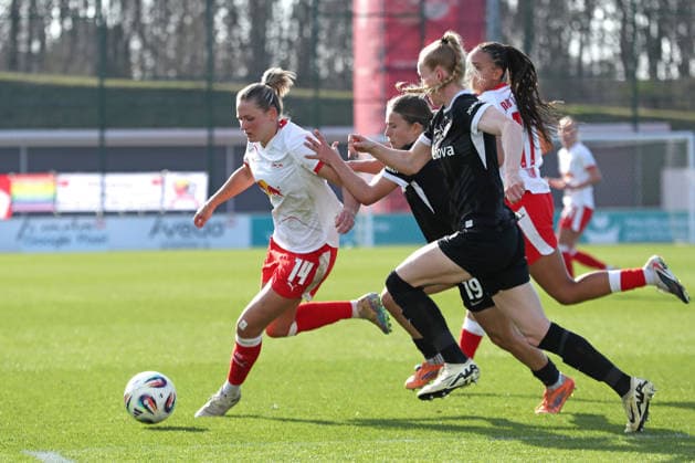 Google Pixel Frauen Bundesliga, RB Leipzig SC Freiburg 22 03 2026 Marleen Schimmer 14, RB Leipzig am Ball Fußball, Google Pixel Frauen Bundesliga, Saison 2025 2026, 21 Spieltag RB Leipzig vs SC Freiburg am 22 03 2026, Trainingszentrum Cottaweg, Leipzig DFB REGULATIONS PROHIBIT ANY USE OF PHOTOGRAPHS AS IMAGE SEQUENCES AND OR QUASI VIDEO Copyright: xBEAUTIFULxSPORTS JanxKaeferx