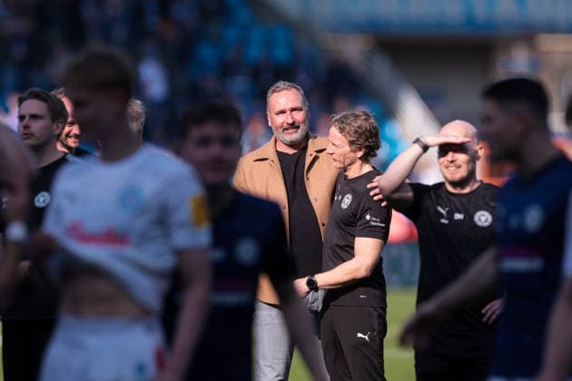 22 03 2026, Soccer, 2 Bundesliga, Matchday 27, VfL Bochum 1848 Holstein Kiel Coach Tim Walter Holstein Kiel is satisfied Bochum Vonovia Ruhrstadion NRW Germany xRHR PHOTO DEx Copyright: DennisxEwert RHR-FOTOx RHR-FOTO DE