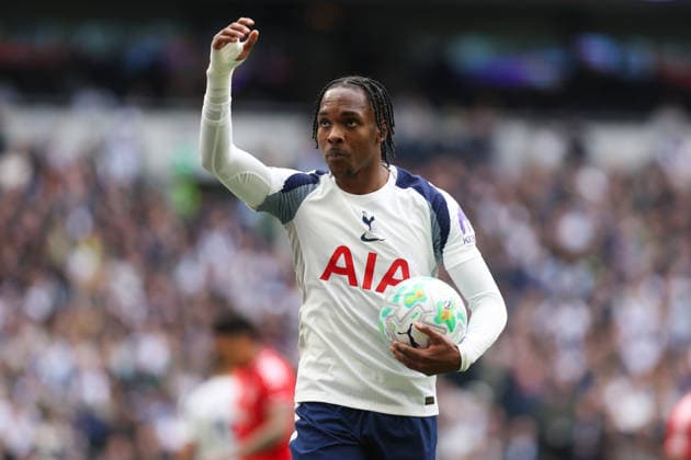 Mathys Tel of Tottenham Hotspur interacts with the crowd during the match Tottenham Hotspur v Nottingham Forest, Football, Premier League, Tottenham Hotspur Stadium, London, UK - 22 03 2026 EDITORIAL USE ONLY No use with unauthorised audio, video, data, fixture lists (outside the EU), club league logos or live services. Online in-match use limited to 45 images (+15 in extra time). No use to emulate moving images. No use in betting, games or  Copyright: xAnthonyxHanc Shutterstockx 16785849aj