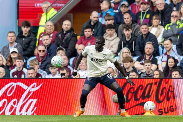 Aston Villa v West Ham United, Premier League West Ham United defender El Hadji Malick Diouf (12) controls ball during the Premier League match between Aston Villa and West Ham United at Villa Park, Birmingham, UK on 22 March 2026. Birmingham Villa Park West Midlands UK Editorial use only DataCo restrictions apply See www.football-dataco.com , Copyright: xManjitxNarotrax PSI-23950-0024