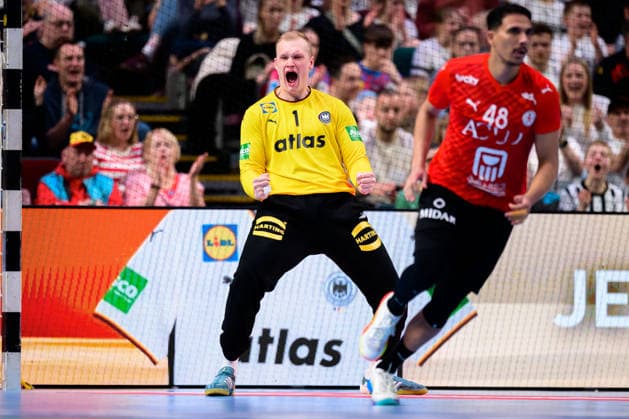 Bremen Handball International Germany Egypt Goalkeeper David Späth David Spaeth Germany Cheers Joy Emotion Bremen ÖVB Arena Germany