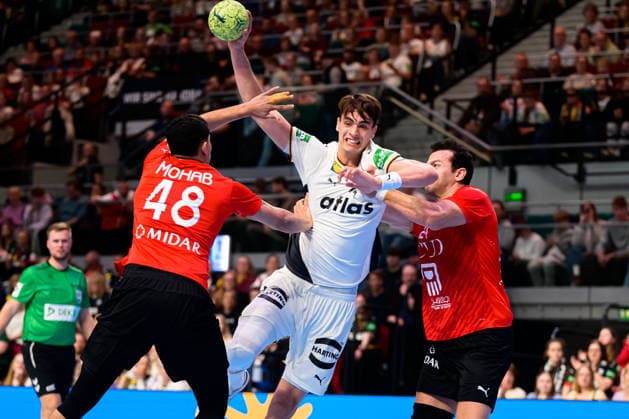 Bremen Handball International Germany Egypt v li Mohab Saied Egypt , Julian Köster Koester Germany , Ibrahim Elmasry Egypt Bremen ÖVB Arena Germany