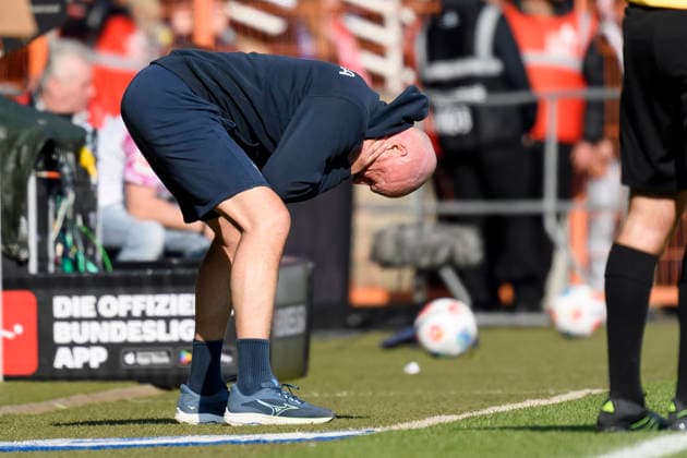 Coach Uwe Roesler VfL Bochum looks dejected during the 2 Bundesliga match between VfL Bochum and Holstein Kiel at Vonovia Ruhrstadion on March 22, 2026 in Bochum, Germany, Germany Photo by Max Maiwald DeFodi Images Coach Uwe Roesler VfL Bochum looks dejected during the 2 Bundesliga match between VfL Bochum and Holstein Kiel at Vonovia Ruhrstadion on March 22, 2026 in Bochum, Germany Photo by Max Maiwald DeFodi Images Photo by Max Maiwald DeFodi Images