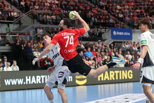 22 03 2026, xgox, handball, European Championship qualification, Germany Egypt emspor v l Yasser Seif Egypt, 74 throws goal, goal scorer, scores goal, scores the goal Bremen