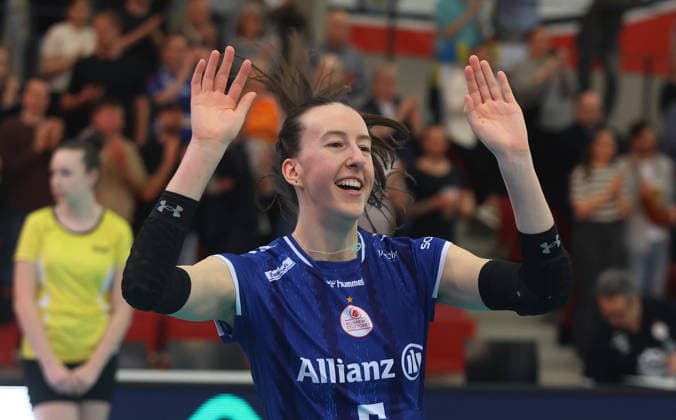 Stuttgart , Bundesliga Volleyball Quarterfinals Game 1 , Allianz MTV Stuttgart vs Schwarz Weiß Erfurt , Lydia Grote Stgt