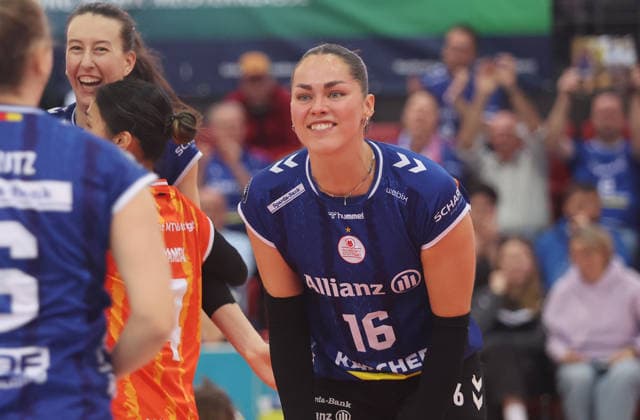 Stuttgart , Bundesliga Volleyball Quarterfinals Game 1 , Allianz MTV Stuttgart vs Schwarz Weiß Erfurt , Mikala Mogensen Stgt
