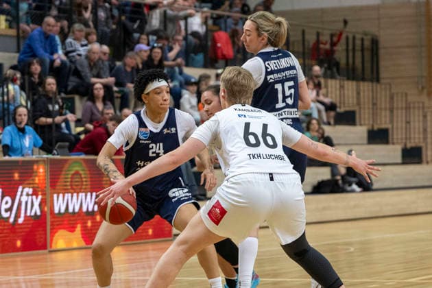 Toyota DBBL 2025 2026 Syntainics MBC vs TK Hannover Luchse Halle Saale, Germany 22 March 2026 In the picture from left Liz Smith Halle , Leonie Kambach Hannover and Sona Svetlikova Halle Halle Saale swh Arena Sachsen Anhalt Germany