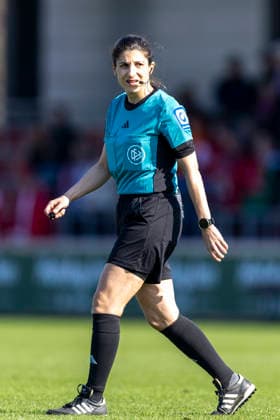 GER, Leipzig, Soccer, Google Pixel Women Bundesliga, 21 Matchday, RB Leipzig vs SC Freiburg in picture v l Riem Hussein Referee , 22 03 2025, RB Leipzig Training Academy Cottaweg Leipzig DFB REGULATIONS PROHIBIT ANY USE OF PHOTOGRAPHS AS IMAGE SEQUENCES AND OR QUASI VIDEO, Copyright: HMBxMedia PaulxFritz