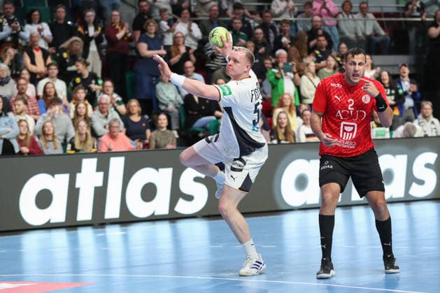 22 03 2026, xgox, handball, European Championship qualification, Germany Egypt emspor v l Justus Fischer Germany, 54 throws goal, goal scorer, scores goal, scores the goal Bremen