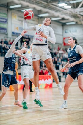 BB 1BL Women Syntainics MBC Lions TK Hannover Luchse Alyssa Brown TK Hannover Luchse during the 2025 2026 season in the DBBL Toyota Bundesliga Syntainics MBC Lions and TK Hannover Luchse at the SWH Arena on March 22, 2026 in Halle Saale, Sachsen Anhalt, Germany