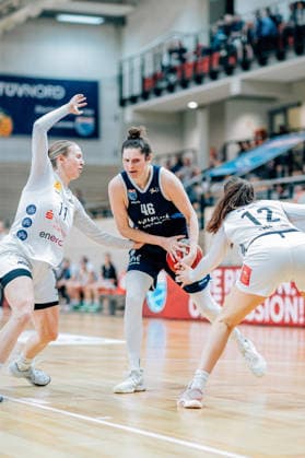 BB 1BL Women Syntainics MBC Lions TK Hannover Luchse Romy Bär GISA Lions MBC , Maira Banko TK Hannover Luchse , Rowena Jongeling TK Hannover Luchse during the 2025 2026 season in the DBBL Toyota Bundesliga Syntainics MBC Lions and TK Hannover Luchse at the SWH Arena on March 22, 2026 in Halle Saale, Sachsen Anhalt, Germany