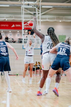 BB 1BL Women Syntainics MBC Lions TK Hannover Luchse Alyssa Brown TK Hannover Luchse during the 2025 2026 season in the DBBL Toyota Bundesliga Syntainics MBC Lions and TK Hannover Luchse at the SWH Arena on March 22, 2026 in Halle Saale, Sachsen Anhalt, Germany