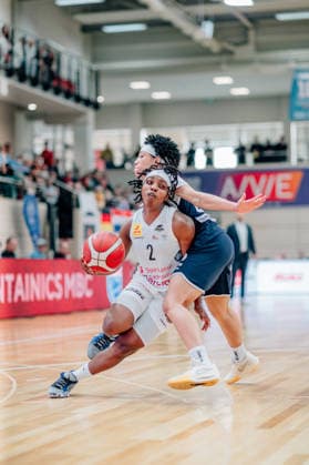 BB 1BL Women Syntainics MBC Lions TK Hannover Luchse Lashae Dwyer TK Hannover Luchse during the 2025 2026 season in the DBBL Toyota Bundesliga Syntainics MBC Lions and TK Hannover Luchse at the SWH Arena on March 22, 2026 in Halle Saale, Sachsen Anhalt, Germany