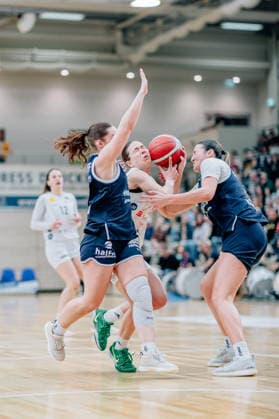 BB 1BL Women Syntainics MBC Lions TK Hannover Luchse Anna Suckstorff GISA Lions MBC , Lovisa Hjern TK Hannover Luchse during the 2025 2026 season in the DBBL Toyota Bundesliga Syntainics MBC Lions and TK Hannover Luchse at the SWH Arena on March 22, 2026 in Halle Saale, Sachsen Anhalt, Germany