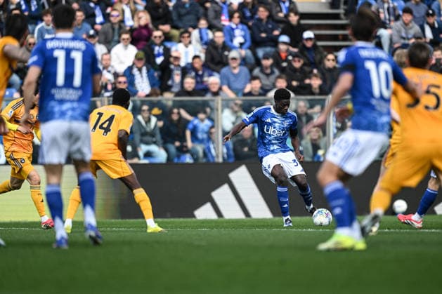 CALCIO - Serie A - Como 1907 vs Pisa SC Assane Diao of Calcio Como in action during the Italian Serie A football match between Calcio Como and Pisa Sporting Club on March 22, 2026 at the Giuseppe Senigallia stadium in Como, Italy Photo Tiziano Ballabio Como Italy  Copyright: xIPAxSport ABACAx