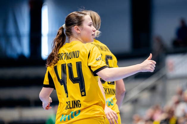 Hamm, 22 03 2026, Handball, Women, EHF Champions League, Play offs, 2025 2026 BVB Borussia Dortmund FTC Rail Cargo Hungaria Lara Egeling BVB, 44 cheers after a goal Hamm Westpress Arena NRW Germany