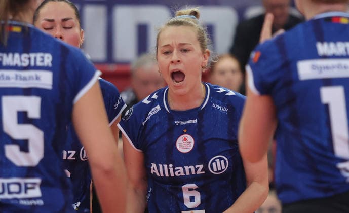 Stuttgart , Bundesliga Volleyball Quarterfinals Game 1 , Allianz MTV Stuttgart vs Schwarz Weiß Erfurt , Antonia Stautz Stgt