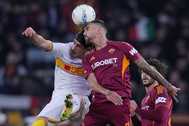 Lecce™s Omri Gandelman Roma™s Lorenzo Pellegrini during the Serie A EniLive soccer match between Roma and Lecce at the Rome s Olympic stadium, Italy - Sunday March 22, 2026 - Soccer ( Photo by Alfredo Falcone LaPresse )  Copyright: xAlfredoxFalcone LaPressex